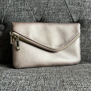 Unknown clutch / shoulder clutch
